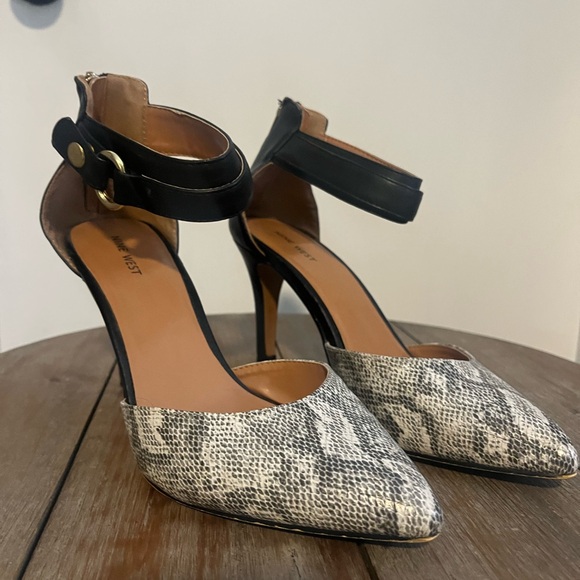 Nine West Black and White Snakeskin Heels - Picture 1 of 8